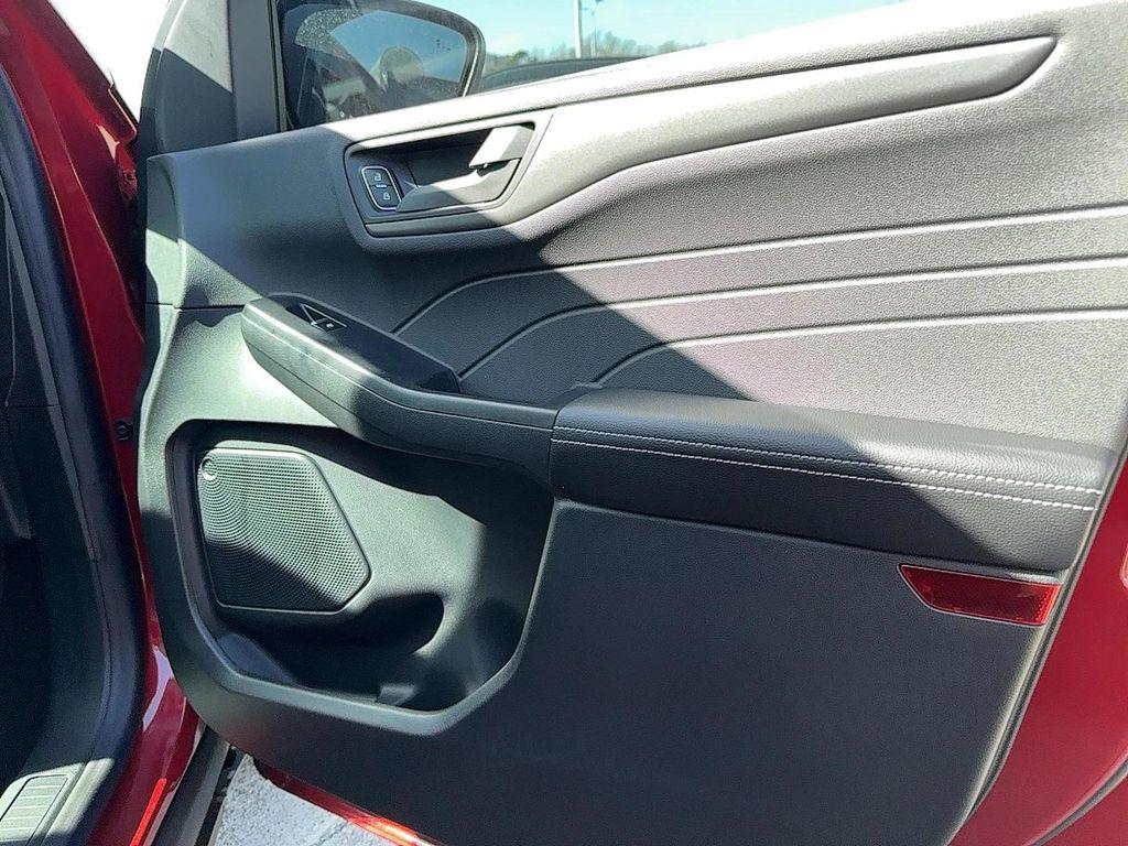 new 2025 Ford Escape car, priced at $27,269