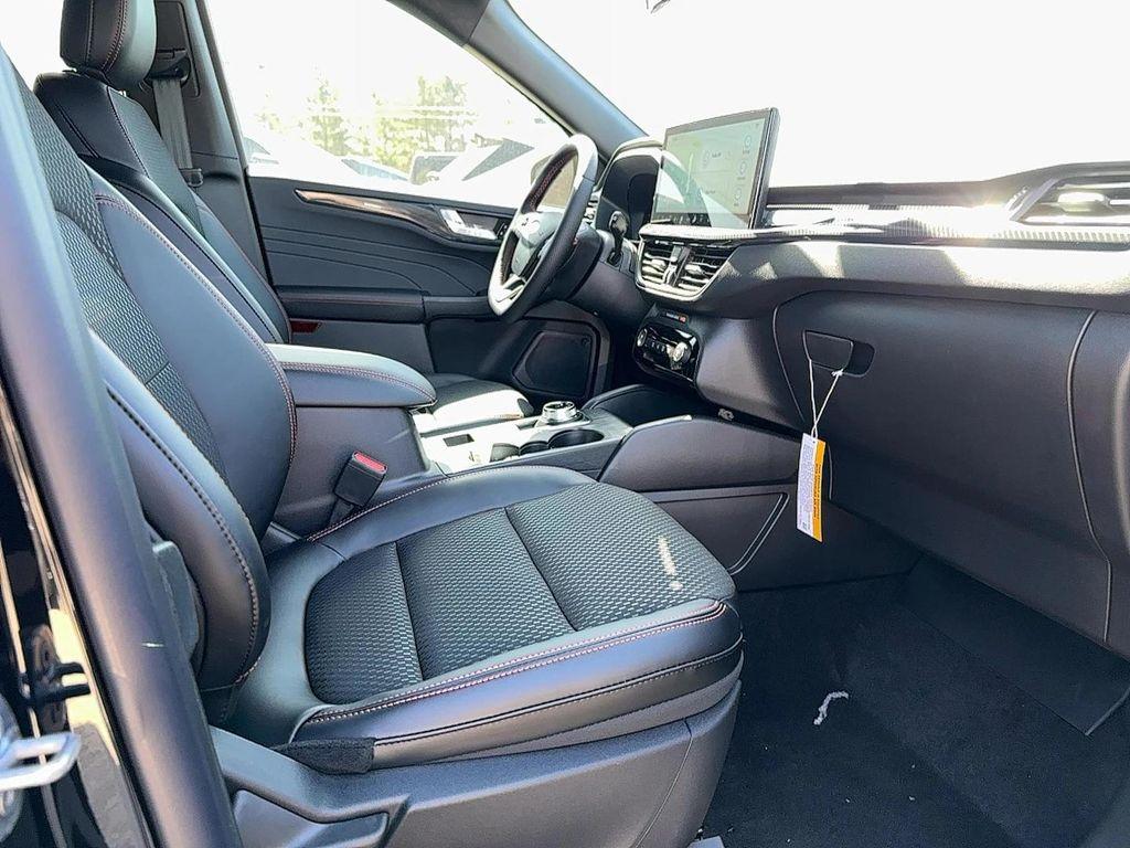 new 2025 Ford Escape car, priced at $28,546