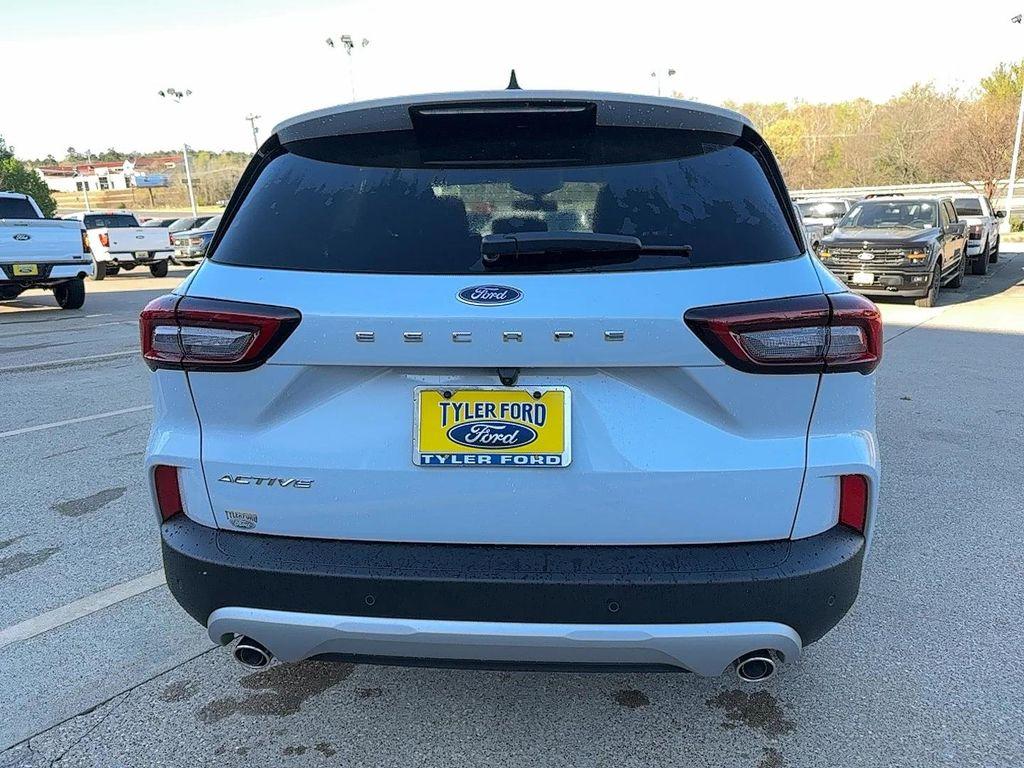 new 2025 Ford Escape car, priced at $28,696