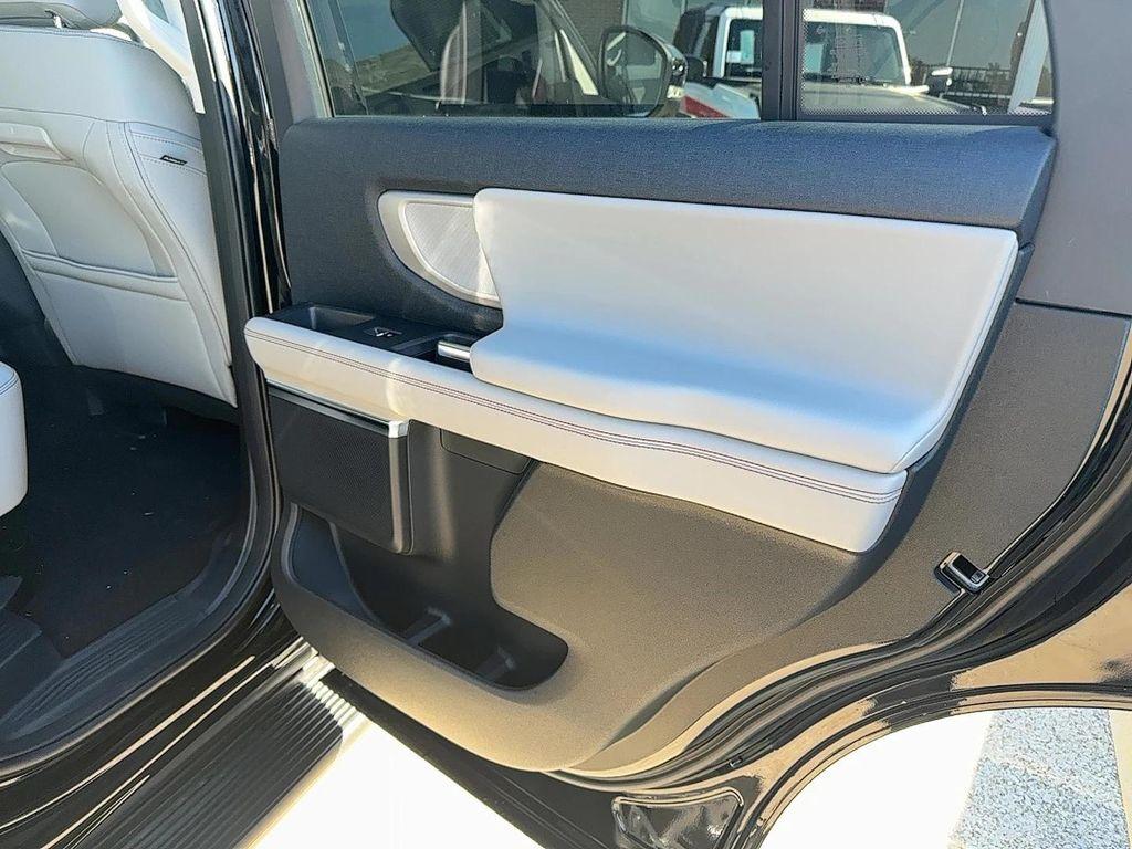 new 2025 Ford Expedition car, priced at $66,186