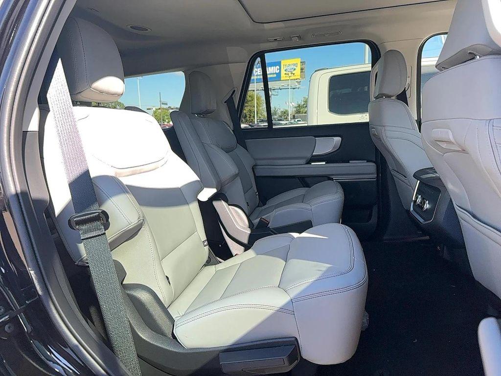 new 2025 Ford Expedition car, priced at $66,186