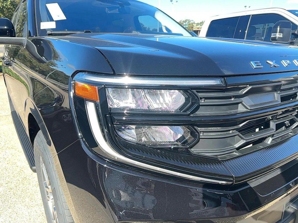 new 2025 Ford Expedition car, priced at $66,186
