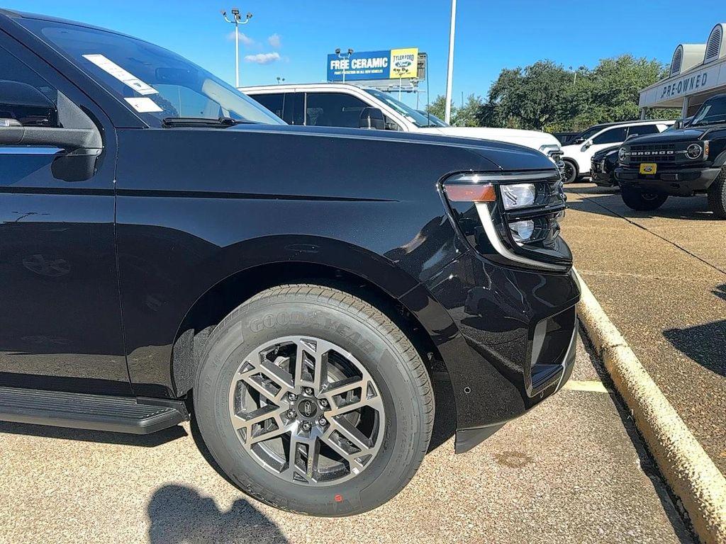 new 2025 Ford Expedition car, priced at $66,186
