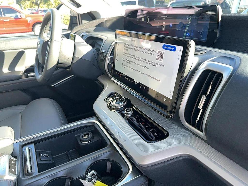 new 2025 Ford Expedition car, priced at $67,400