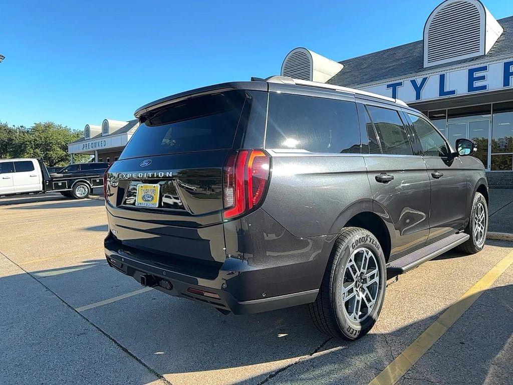 new 2025 Ford Expedition car, priced at $67,400