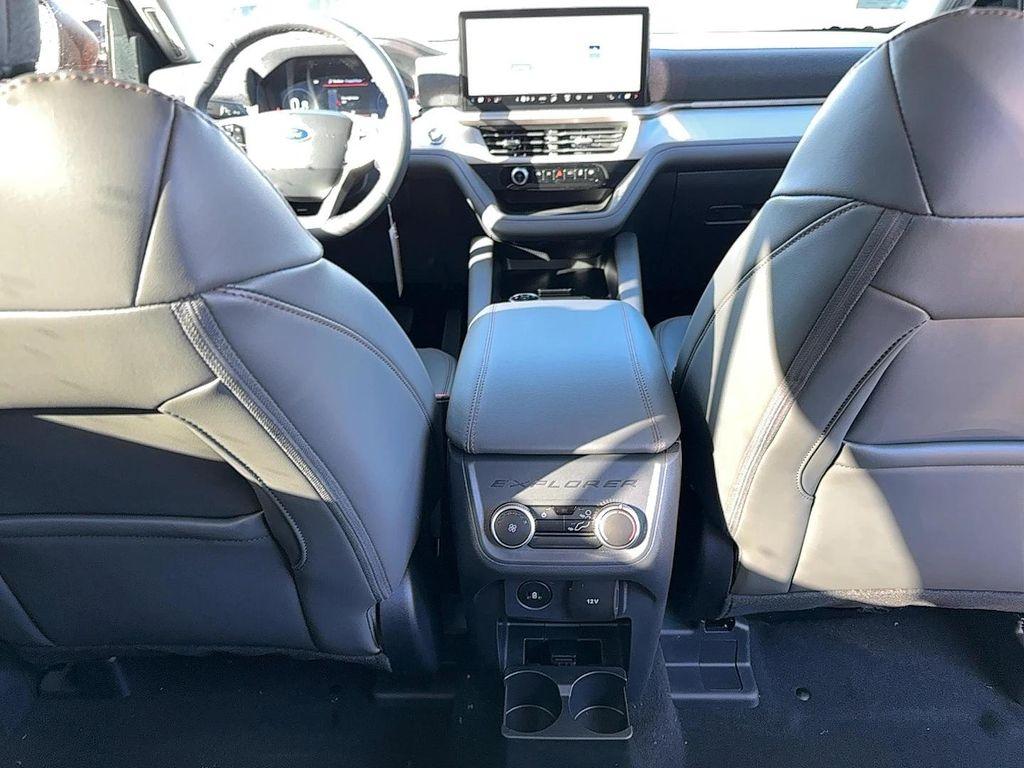 new 2025 Ford Explorer car, priced at $41,620