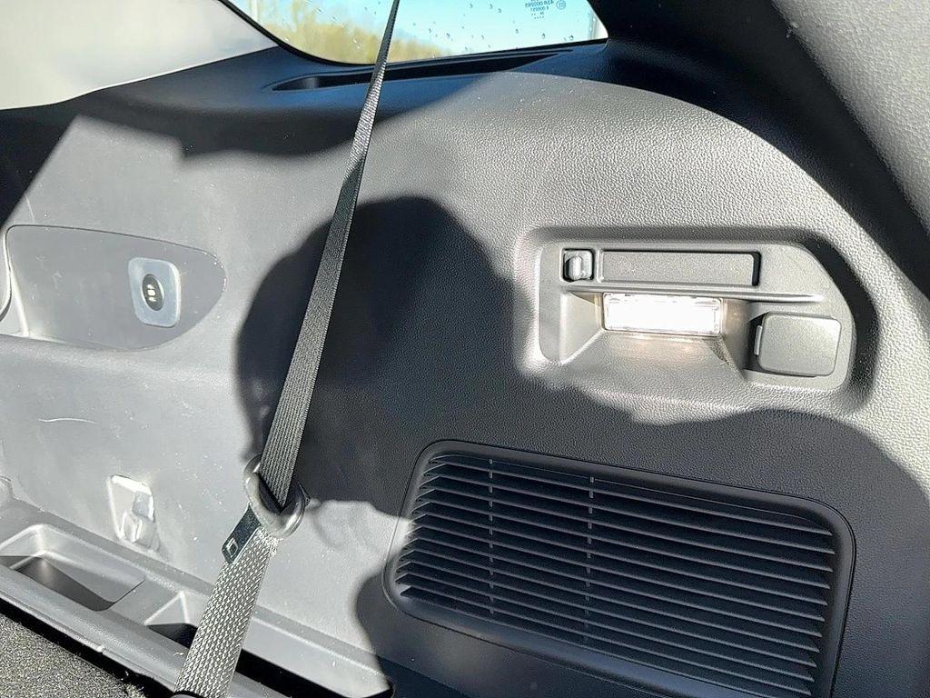 new 2025 Ford Explorer car, priced at $41,620