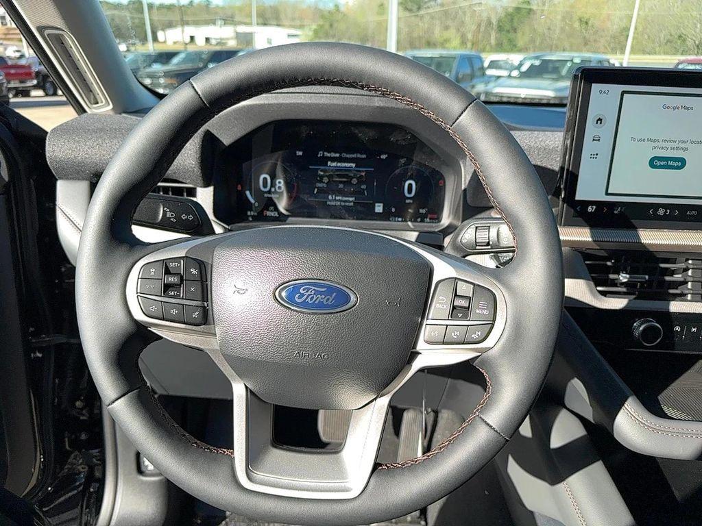 new 2025 Ford Explorer car, priced at $41,620