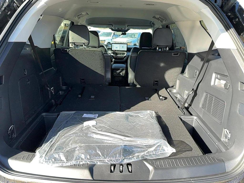 new 2025 Ford Explorer car, priced at $41,620