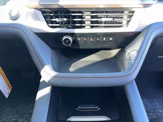 new 2025 Ford Explorer car, priced at $41,620