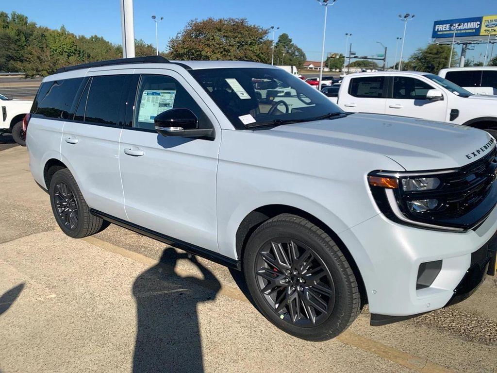 new 2025 Ford Expedition car, priced at $80,896