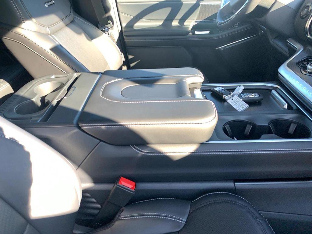 new 2025 Ford Expedition car, priced at $80,896