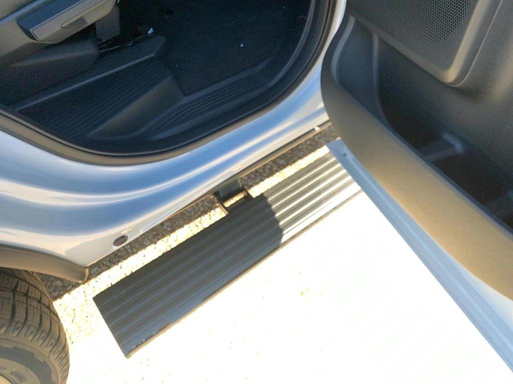 new 2025 Ford Expedition car, priced at $80,896