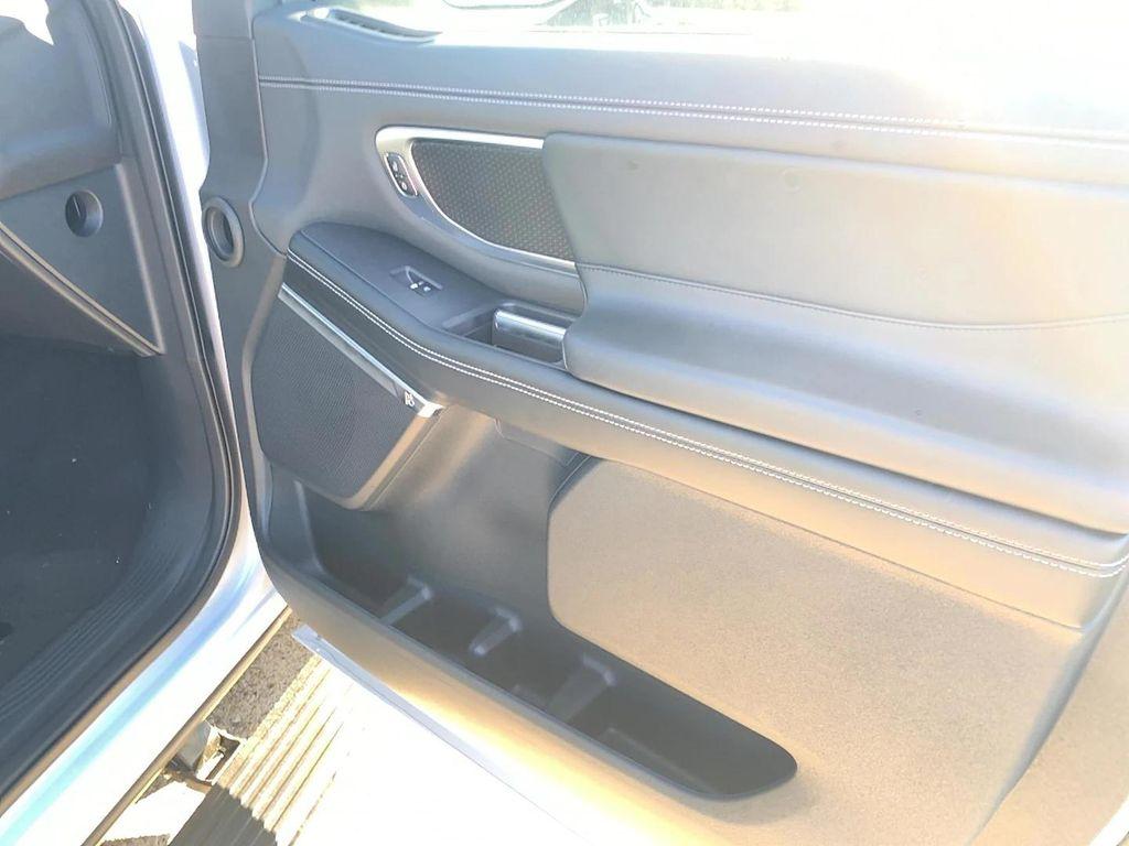 new 2025 Ford Expedition car, priced at $80,896