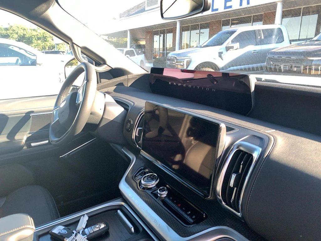 new 2025 Ford Expedition car, priced at $80,896