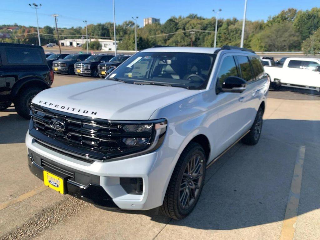 new 2025 Ford Expedition car, priced at $80,896