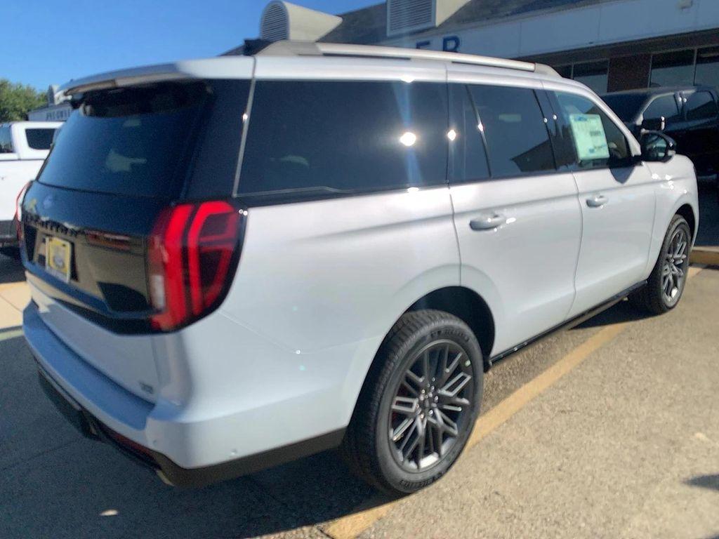 new 2025 Ford Expedition car, priced at $80,896