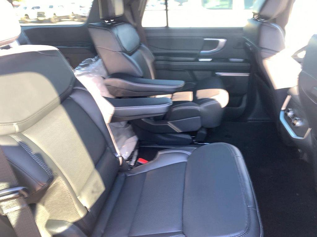 new 2025 Ford Expedition car, priced at $80,896