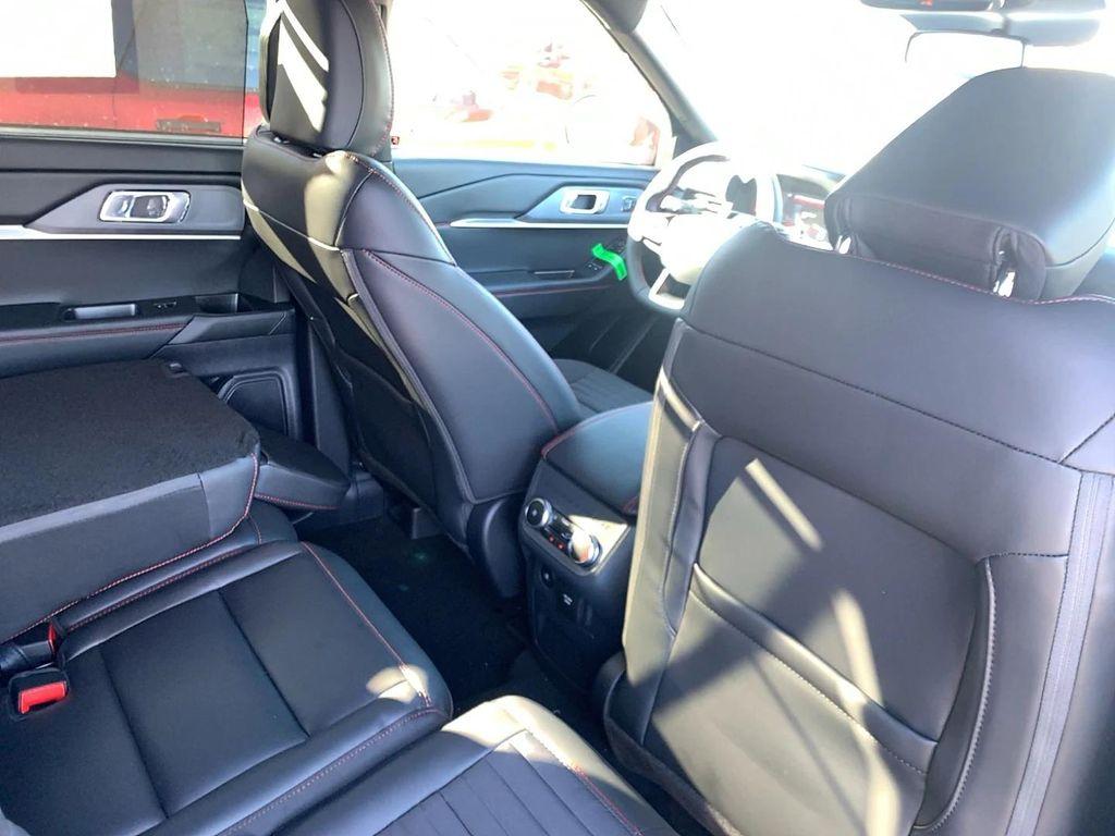 new 2025 Ford Explorer car, priced at $45,962