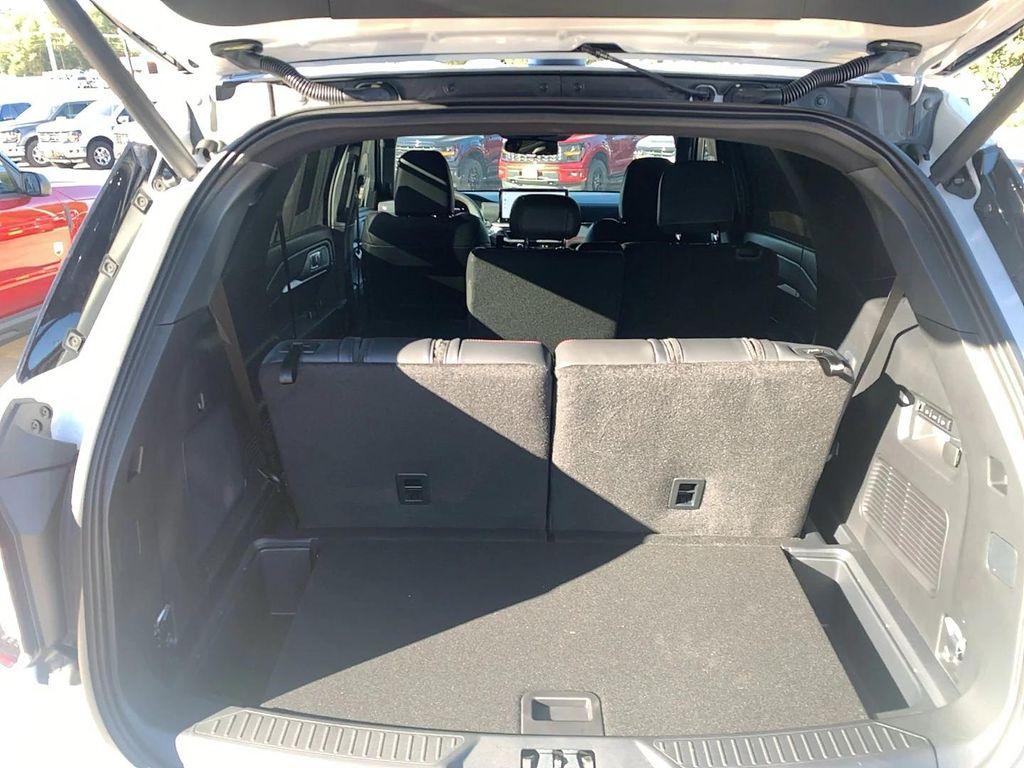 new 2025 Ford Explorer car, priced at $45,962
