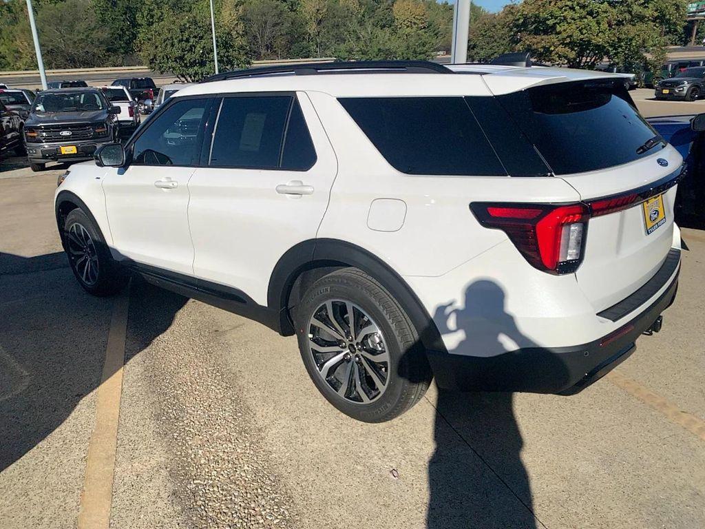 new 2025 Ford Explorer car, priced at $45,962