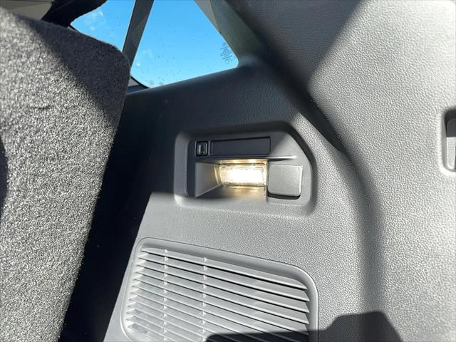 new 2025 Ford Explorer car, priced at $42,064