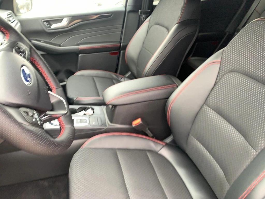 new 2025 Ford Escape car, priced at $30,641