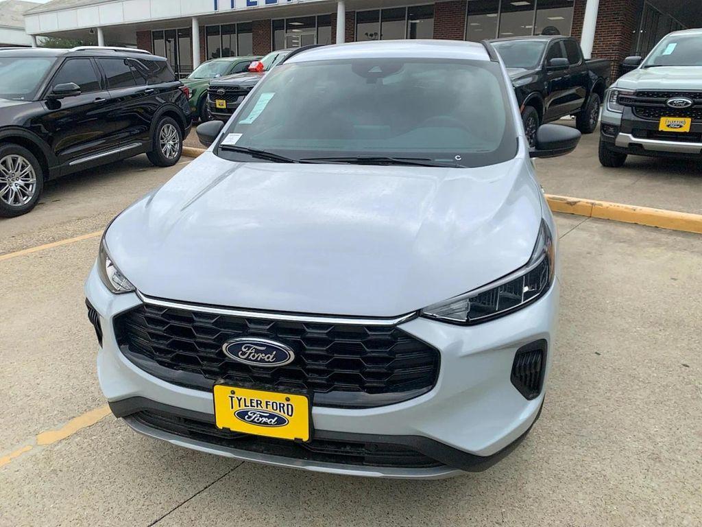 new 2025 Ford Escape car, priced at $30,641