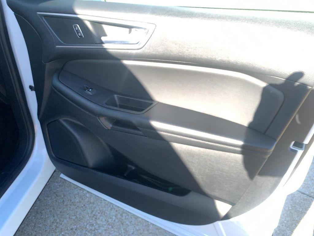 used 2024 Ford Edge car, priced at $28,995