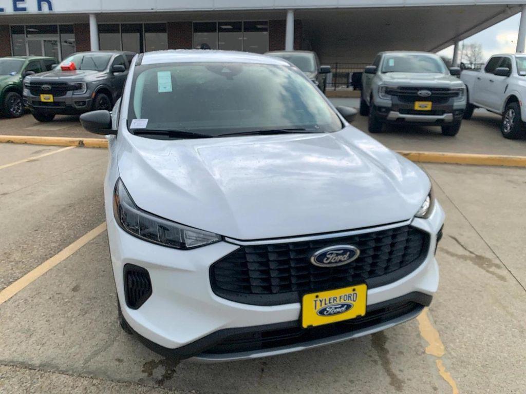 new 2025 Ford Escape car, priced at $29,404