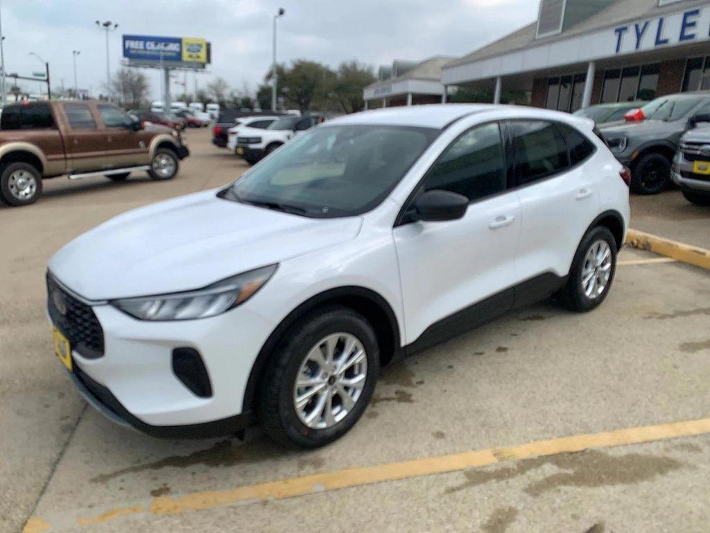 new 2025 Ford Escape car, priced at $29,404