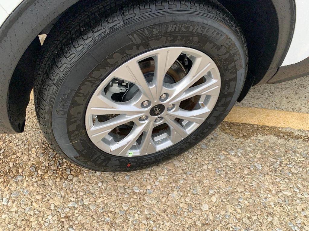 new 2025 Ford Escape car, priced at $29,404