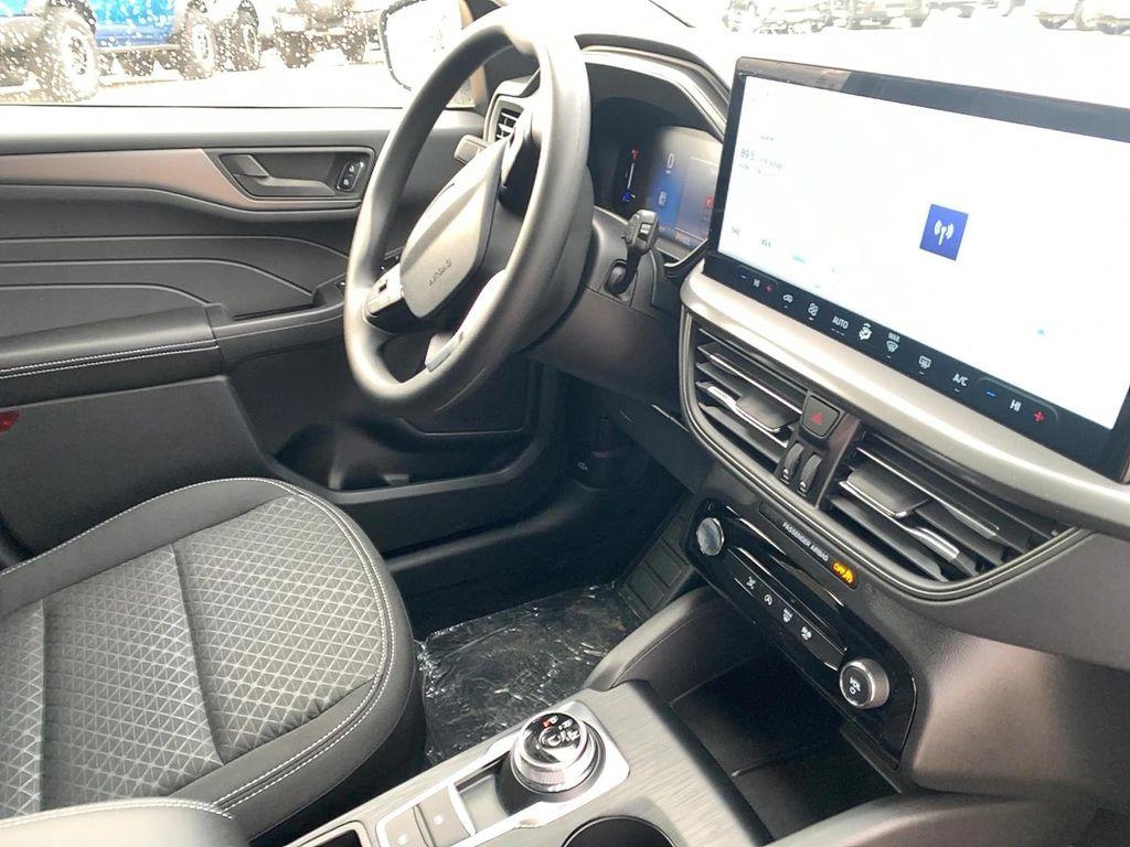 new 2025 Ford Escape car, priced at $29,404