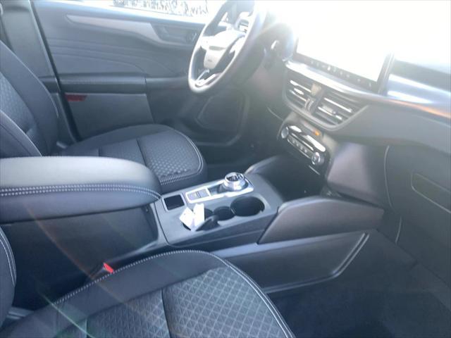 new 2025 Ford Escape car, priced at $30,297