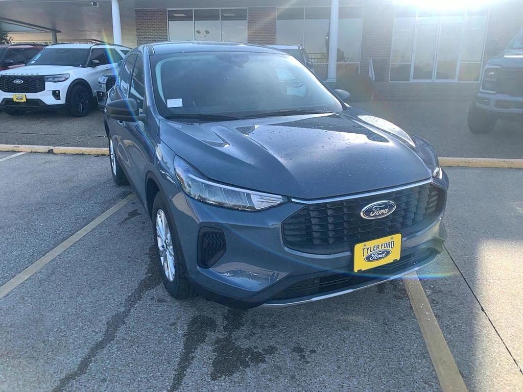 new 2025 Ford Escape car, priced at $30,297