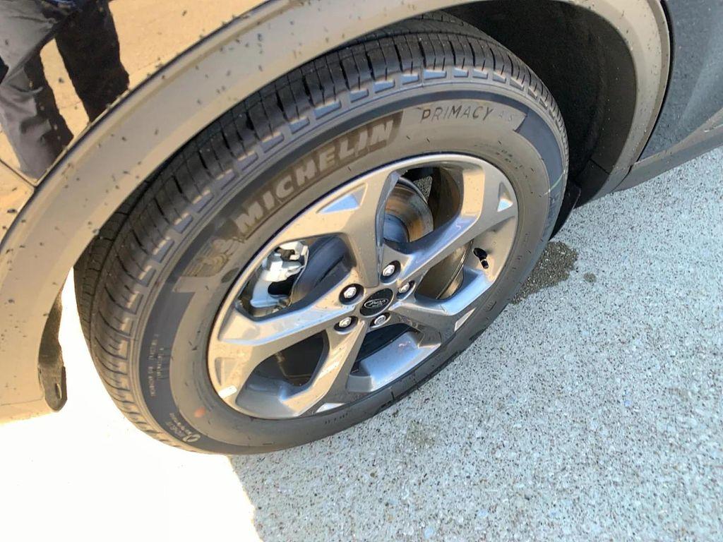 new 2025 Ford Escape car, priced at $27,759