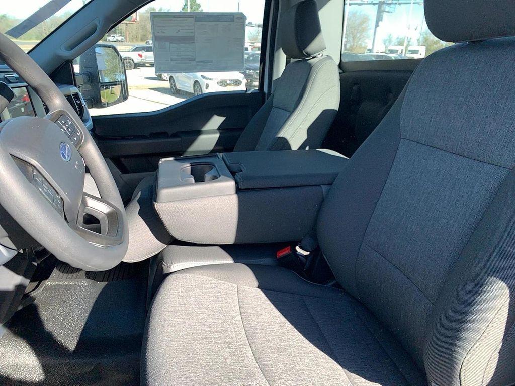 new 2025 Ford F-250 car, priced at $50,520
