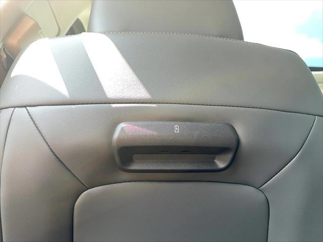 new 2025 Ford Expedition car, priced at $71,650