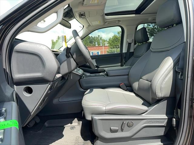 new 2025 Ford Expedition car, priced at $71,650