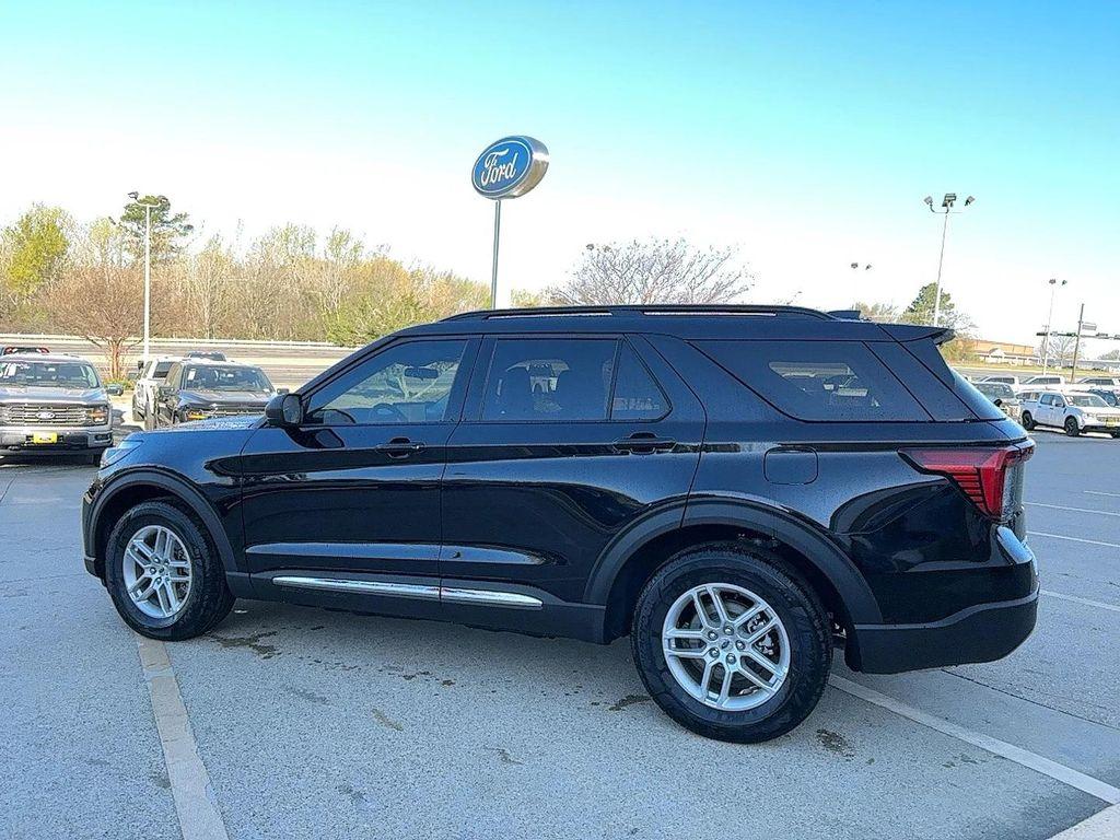 new 2025 Ford Explorer car, priced at $41,760