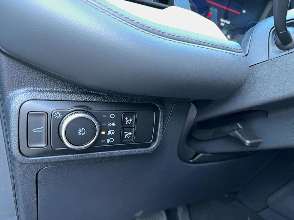 new 2025 Ford Explorer car, priced at $41,760