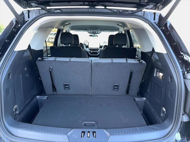 new 2025 Ford Explorer car, priced at $41,760
