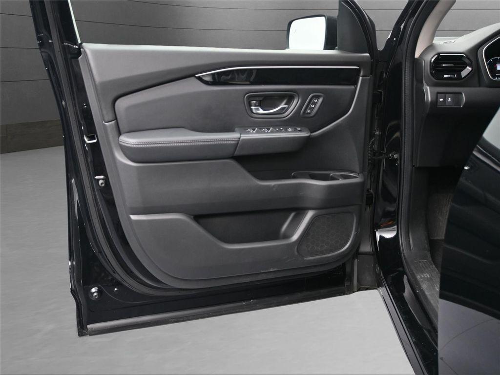 used 2024 Honda Pilot car, priced at $36,700