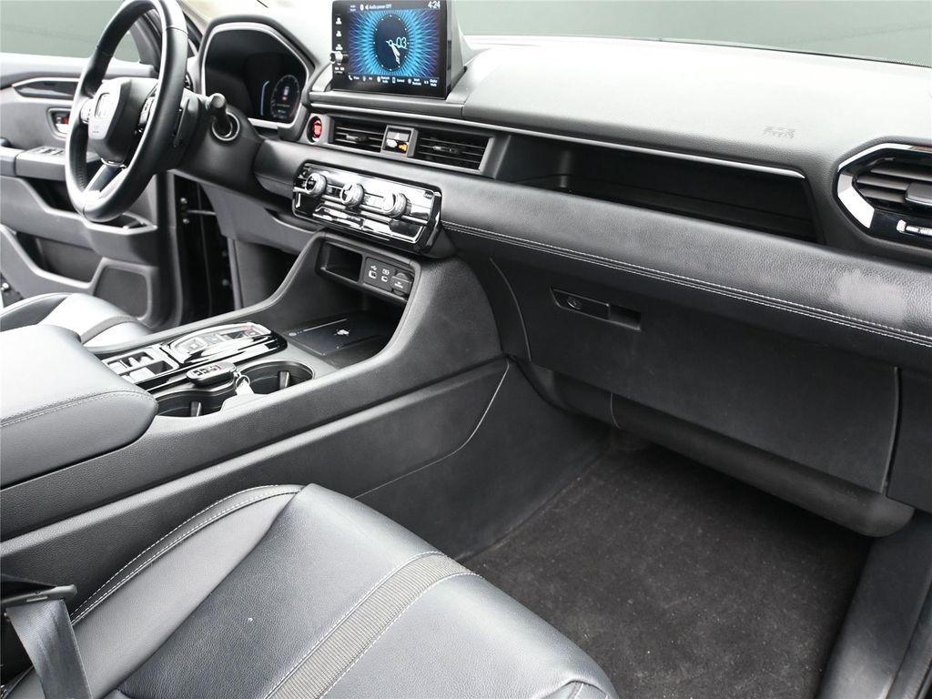 used 2024 Honda Pilot car, priced at $36,700