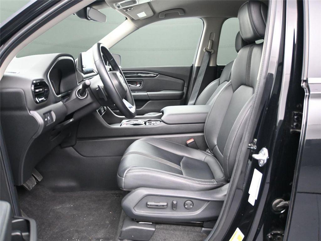 used 2024 Honda Pilot car, priced at $36,700