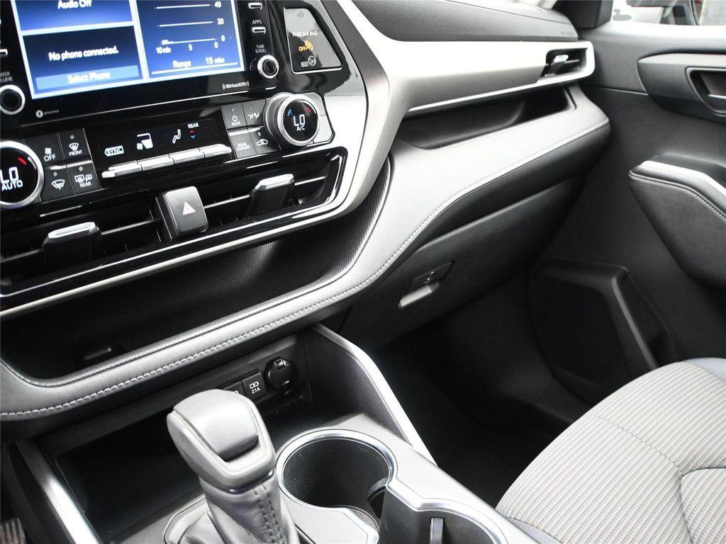 used 2020 Toyota Highlander car, priced at $25,700