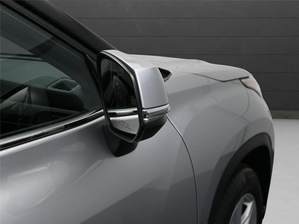 used 2020 Toyota Highlander car, priced at $25,700