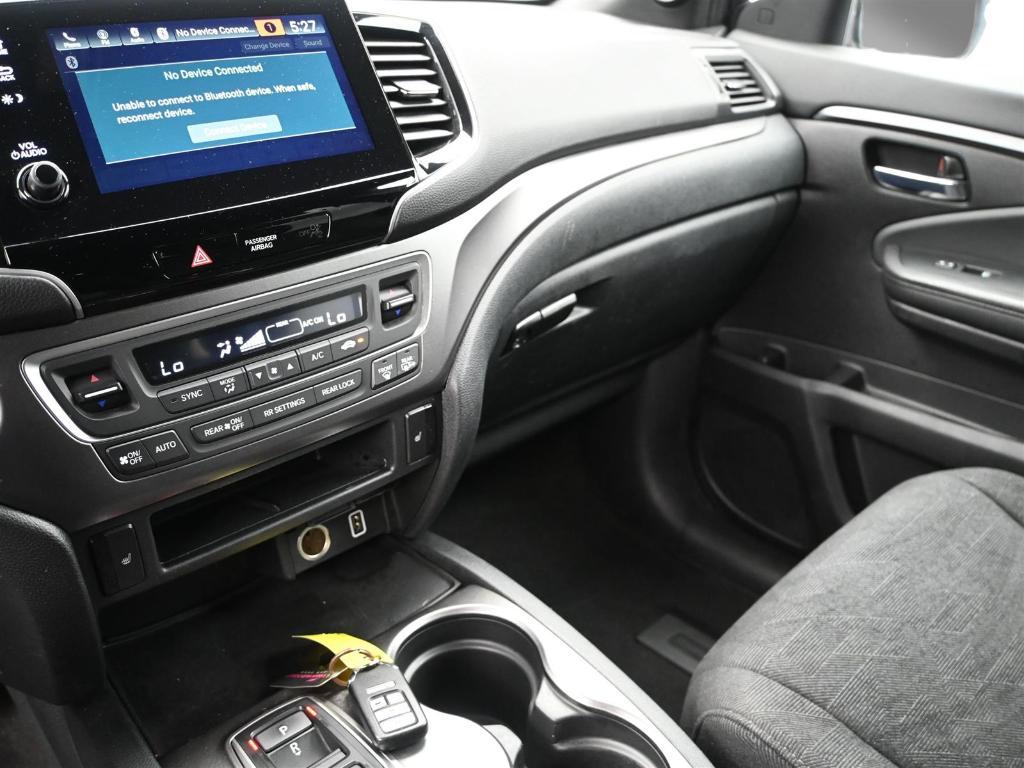 used 2022 Honda Pilot car, priced at $29,000