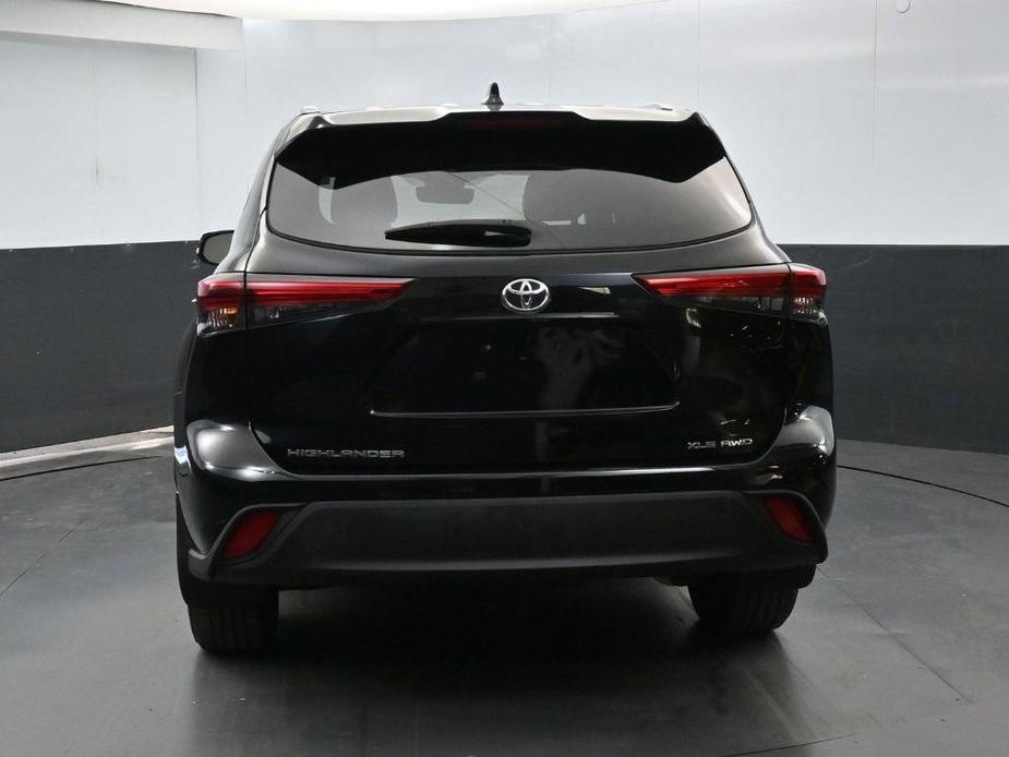 used 2021 Toyota Highlander car, priced at $27,000