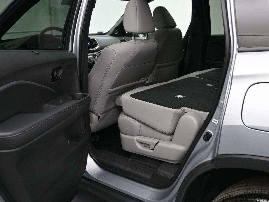 used 2022 Honda Passport car, priced at $35,000